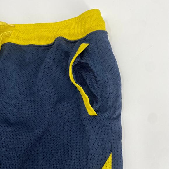 Old Navy Active Drawstring Basketball Shorts Size 8M - Picture 6 of 6